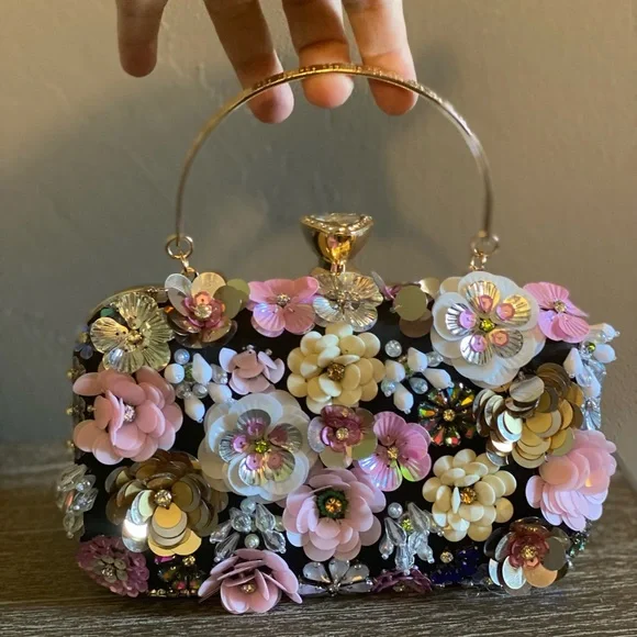 New Gorgeous Floral Clutch Box Bag Embellished - Picture 1 of 9